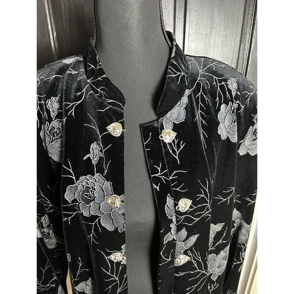 JBS LTD women’s Velvet Black Jacket Size XL Long Sleeve winter Holiday party - Picture 3 of 10